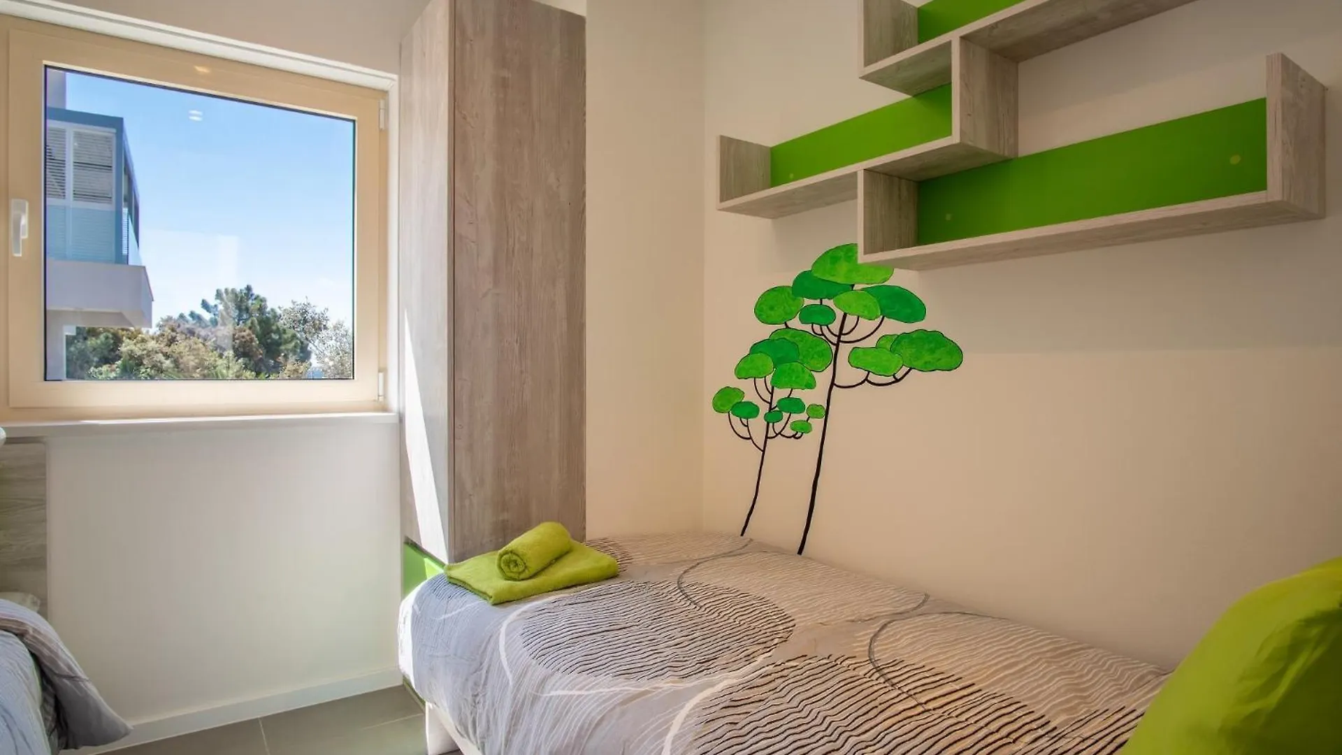 Seaside House For Families With Children Mandre, Pag - 22704 Villa Kolan Holiday home